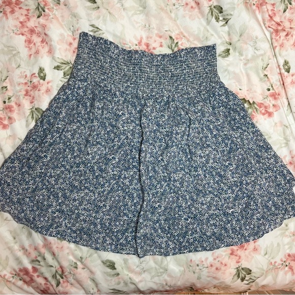 Rails Addison Blue Mini Garden Ditsy Floral Smocked Waist Tiered Mini Skirt Sz M - Picture 7 of 7